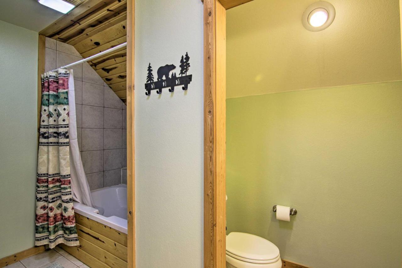 Airy Emigrant Townhome With Sweeping Mtn Views! Экстерьер фото